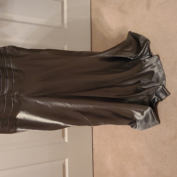 Formal Dress - Picture 6 of 7